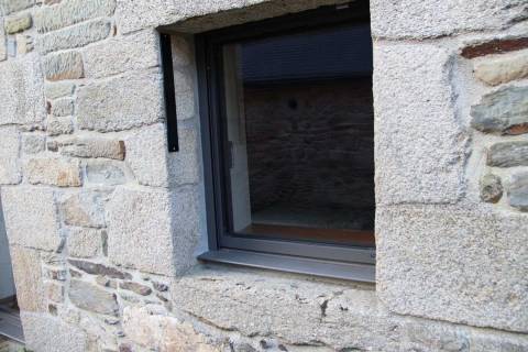 Fenêtre 2 vantaux aluminium ouvrant caché