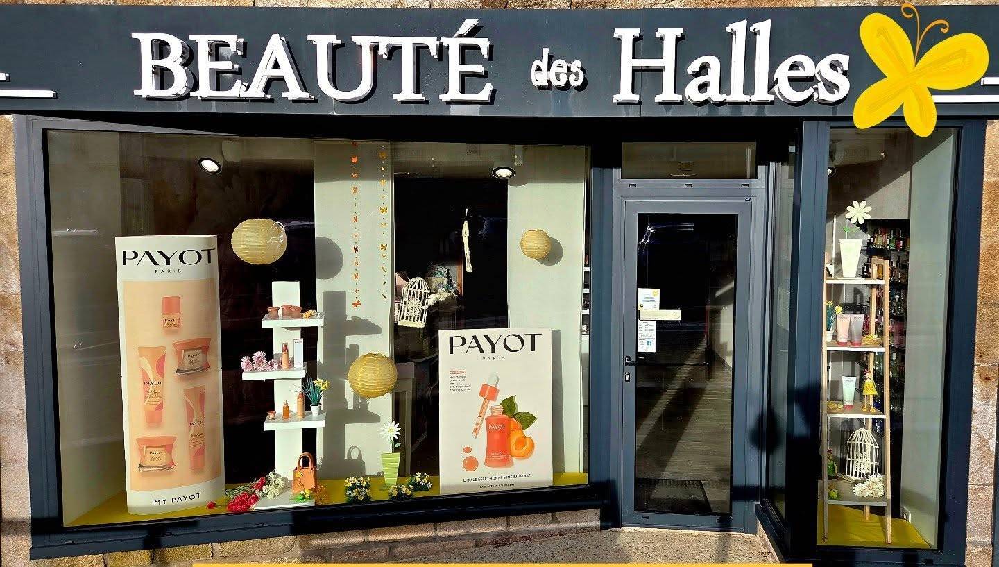 Remplacement de vitrine de magasin à Le Faouët