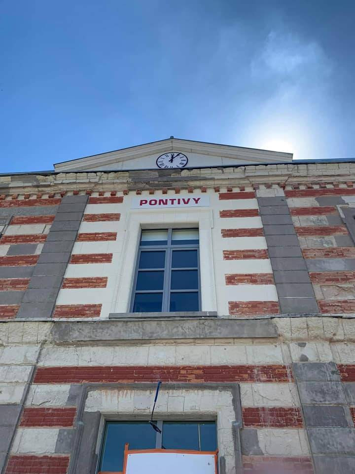 Gare de Pontivy rénovations LA MENUIS'  menuiseries bois