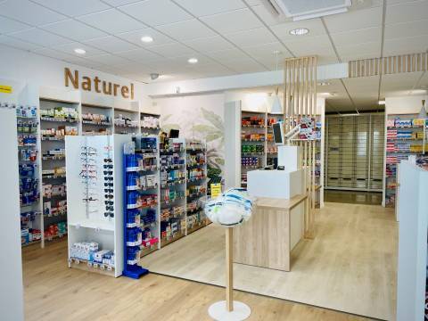 Pharmacie Noyal-Pontivy agencement LA MENUIS