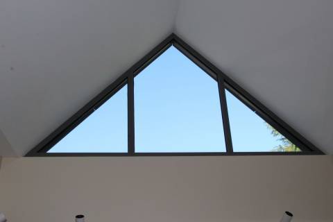 Fenêtre triangulaire fixe aluminium
