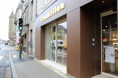 façade menuiseries alu magasin chaussures Pontivy Cendrillon LA MENUIS'